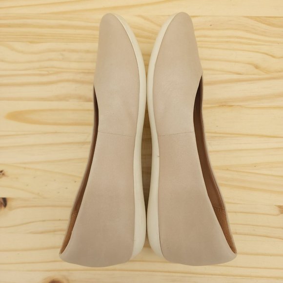 Clarks Womens Ballet Flats Sz 8 M Tan Leather Slip On Chic Comfort Shoes - Picture 5 of 9